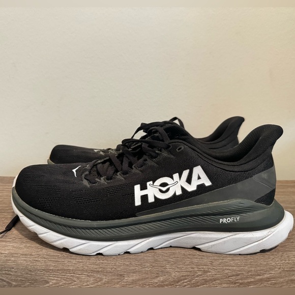 HOKA ONE ONE Mach 4 'Black Dark Shadow' 1113528-BDSD
Men’s 9D - Picture 3 of 13